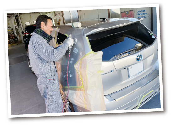 お車の修理　お客様の大切なお車、自社工場にて修理いたします。 国産車・輸入車はもちろんハイブリッド車もお任せください！